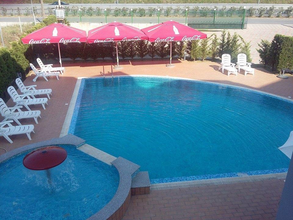 Hotel Blue Sky Golem  Esterno foto