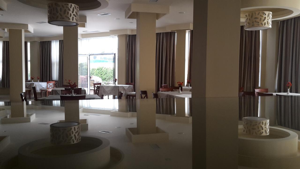 Hotel Blue Sky Golem  Esterno foto