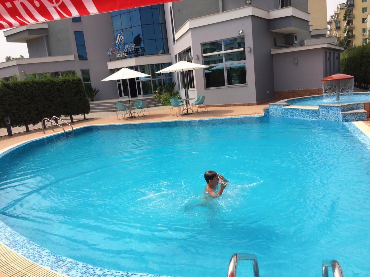 Hotel Blue Sky Golem  Esterno foto